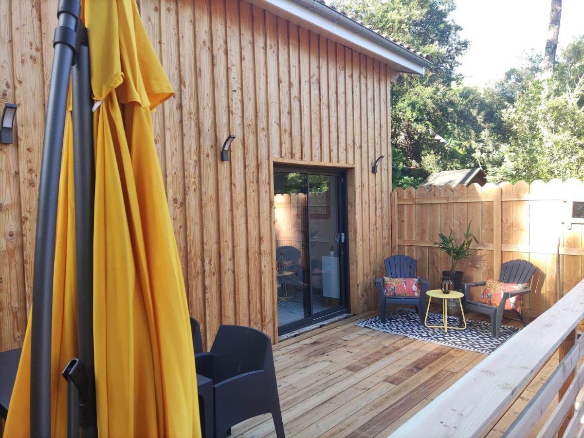 Lodge 2 Etoiles La Tete Dans Les Pins Les Pieds Dans L Eau Lacanau Exterior photo